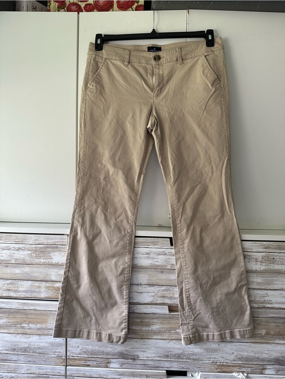 American Eagle Outfitters Khaki Pants - low rise